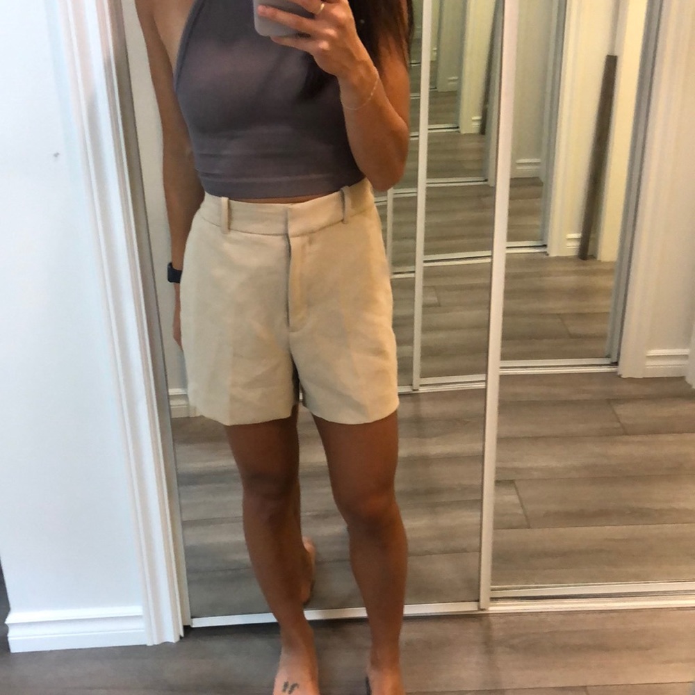 Wilfred anthem shorts in tan